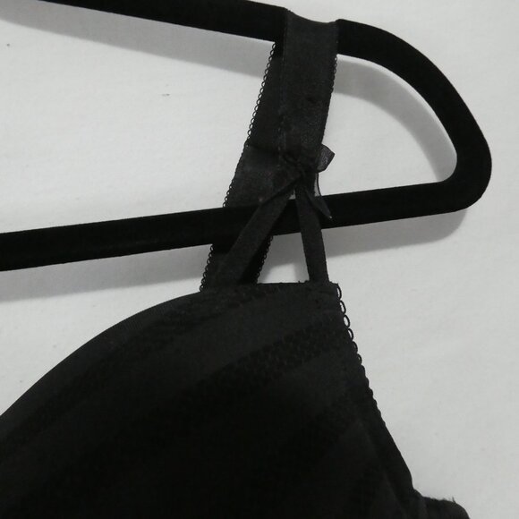 DEESSE LINGERIE | 42 DD | Black and Grey Striped Full Coverage Bra | Underwire - Picture 7 of 16